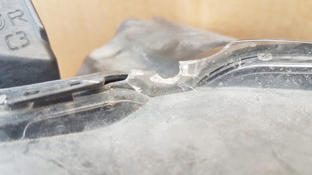 Купити Фара перед правий toyota auris 2 рестайлінг  full led 15-