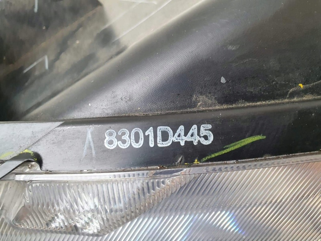 фото №11, Mitsubishi space star lift лампа левая 8301d445