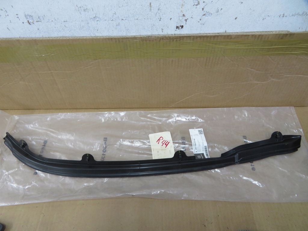 фото №1, Mercedes glb x247 247 молдинг защита дверь левая a2477209703