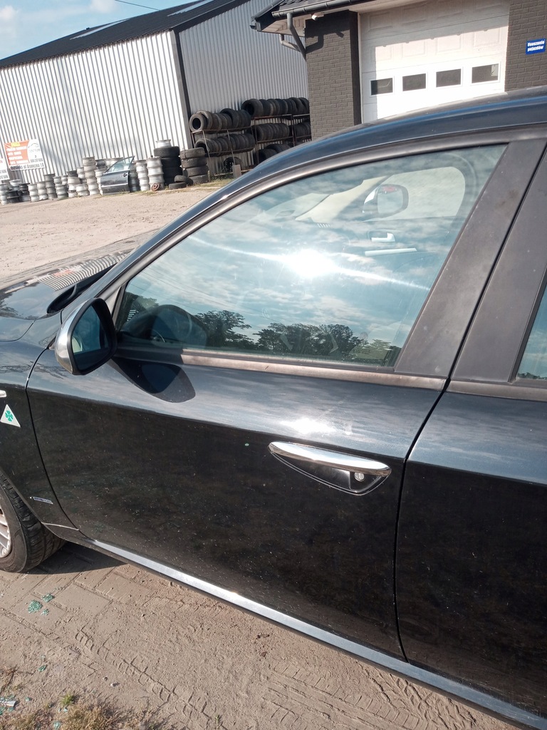 фото №1, Стекло передних левых дверь alfa romeo 159 2008r