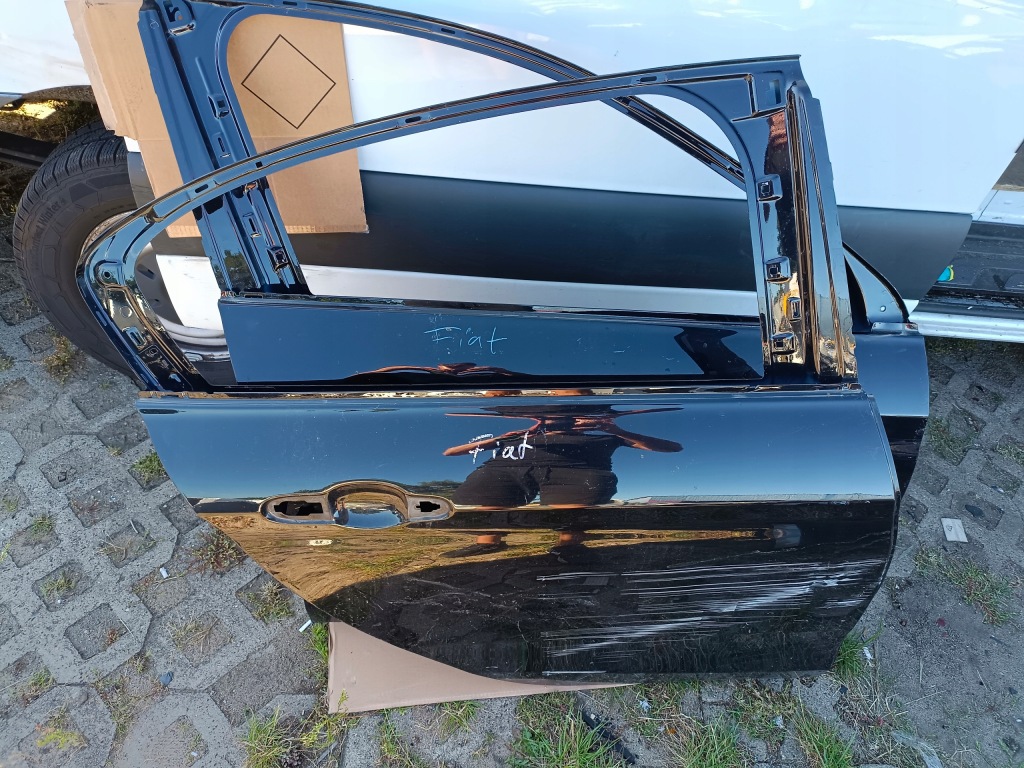 Двері передні праве fiat tipo ii 15 - Доставка