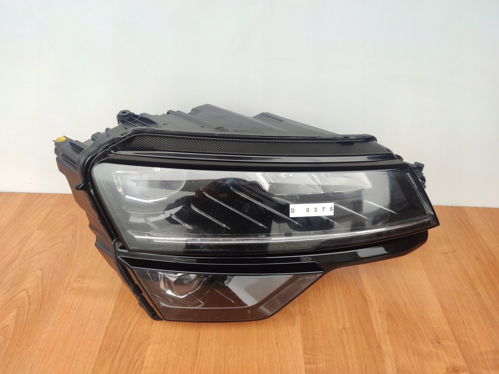 фото №1, Skoda karoq правая лампа перед full led фара r