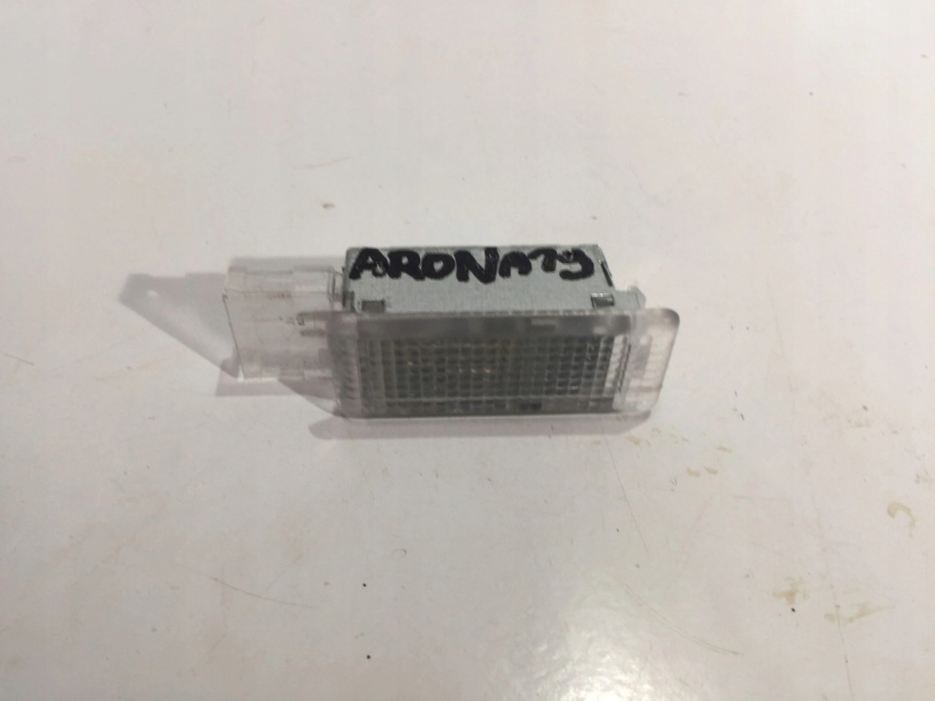 фото №1, Seat arona 2019 лампа бардачка 3l0947565