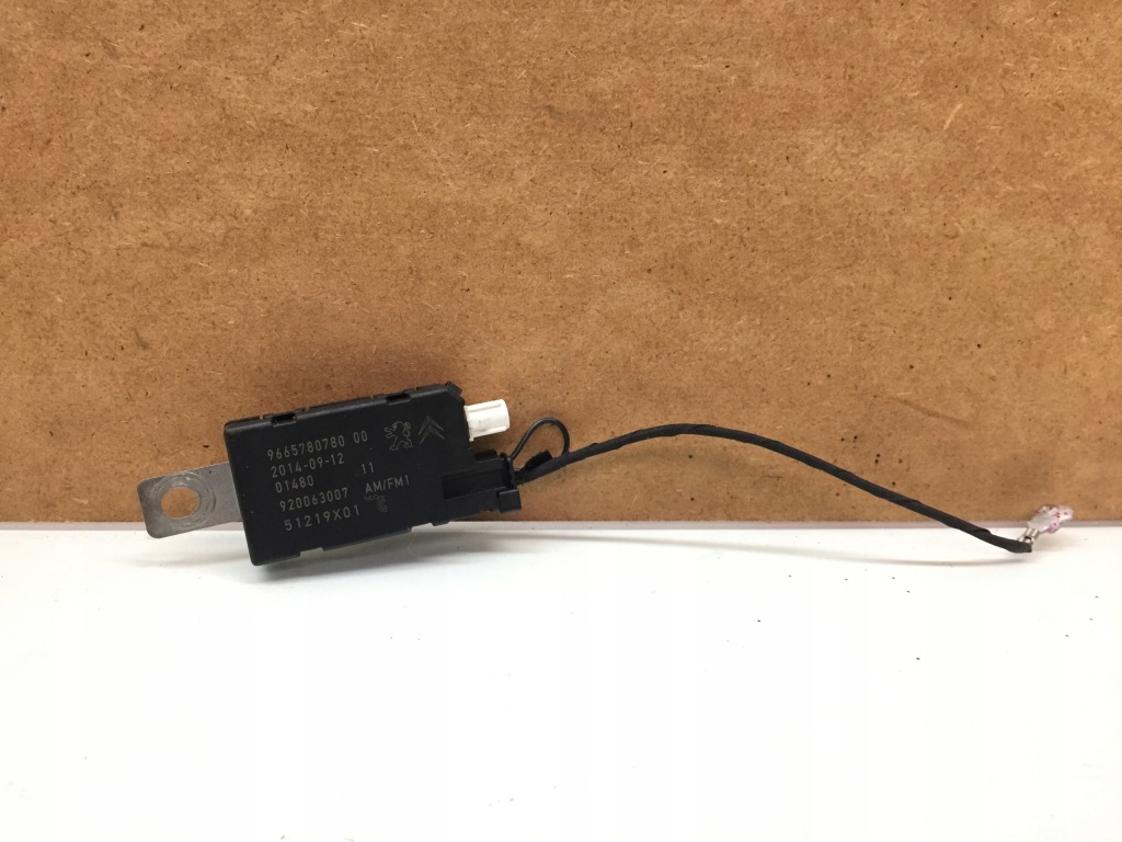 фото №1, Peugeot 508 lift модуль усилитель антенны