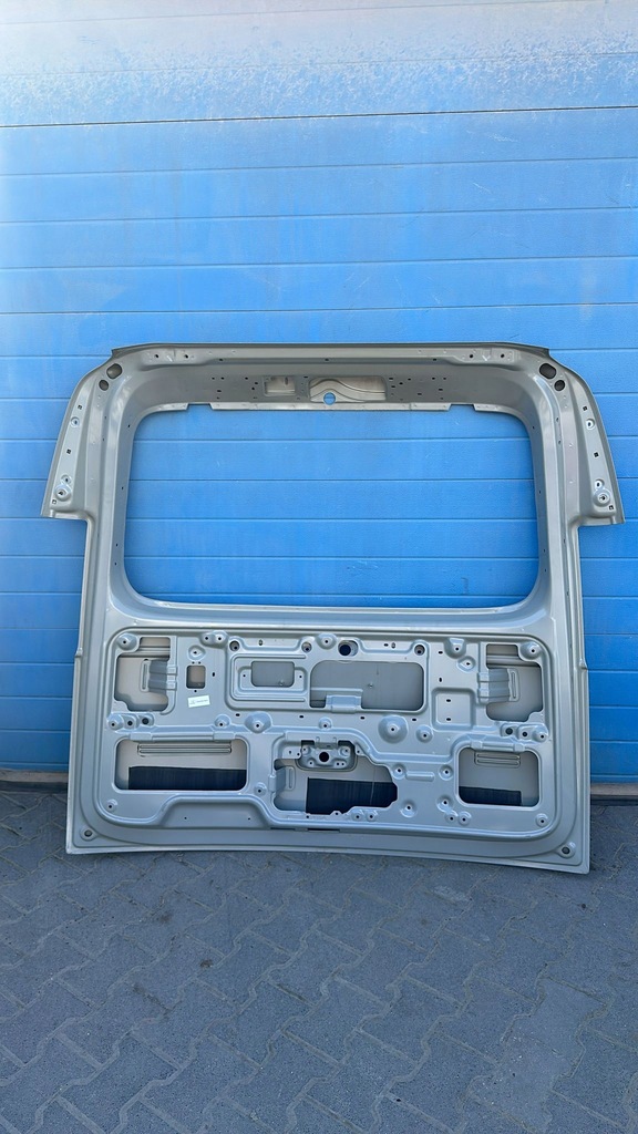 фото №6, Hyundai staria 2022- крышка багажника задняя задняя