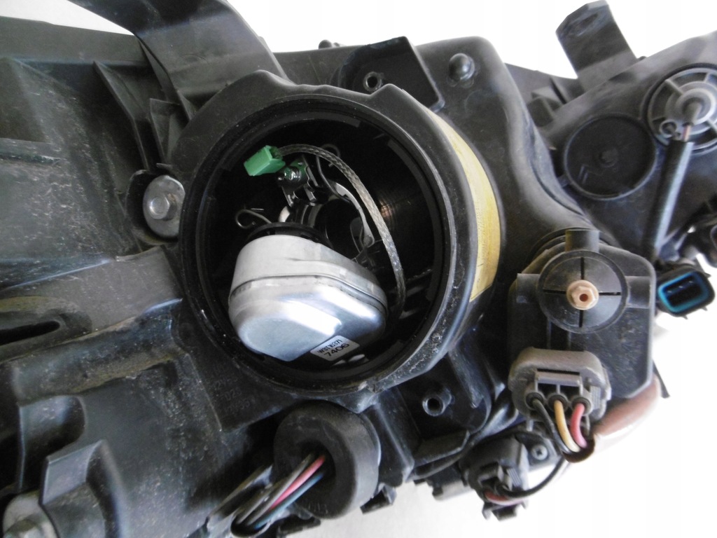 фото №11, Citroen c-crosser - лампа передня ліва ксенон