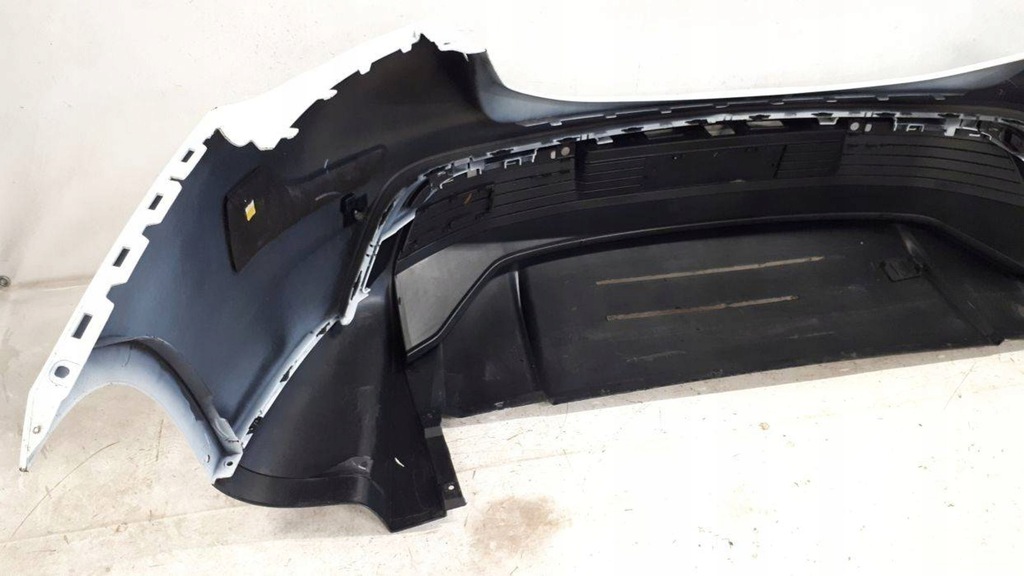 фото №10, Porsche taycan 2019-2023 бампер задня 9j0807421