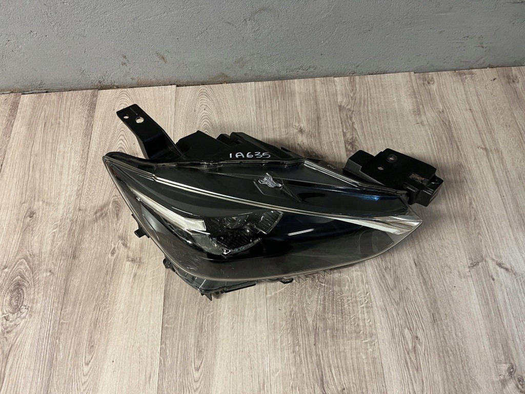 фото №2, Mazda cx-3 лампа правий перед full led