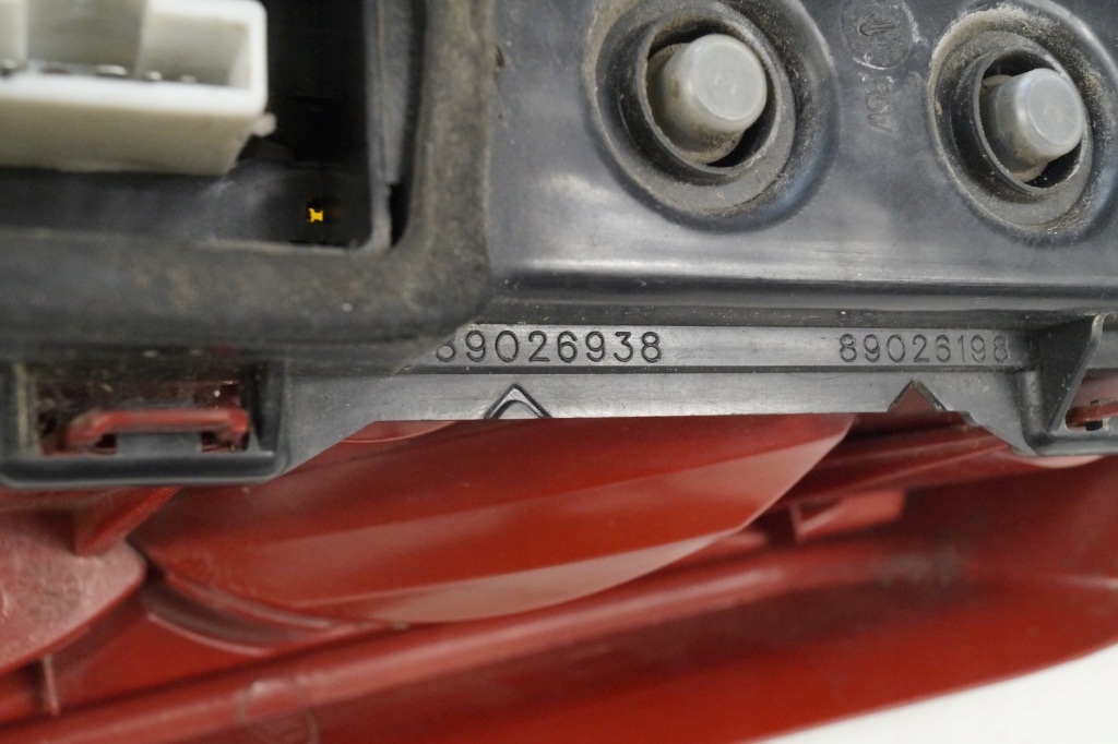 Peugeot 307 sw лампа правая задний  задняя valeo 89026938 26674t0206 Киев