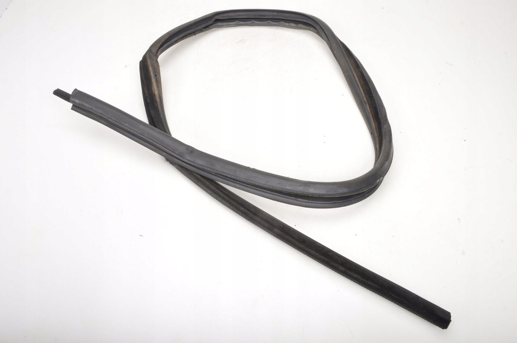 фото №1, Rolls-royce wraith rr5 прокладка дверь правый перед