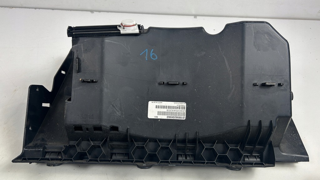 фото №7, Lancia thema ii 11- бардачок панели консоли пассажира чёрный s1tm95dx9ab