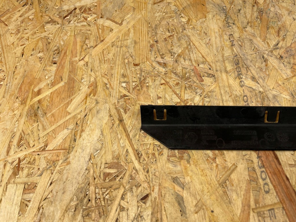 фото №8, Защита кронштейн кронштейн радиатора правое bmw 5 g30 g31 8472264