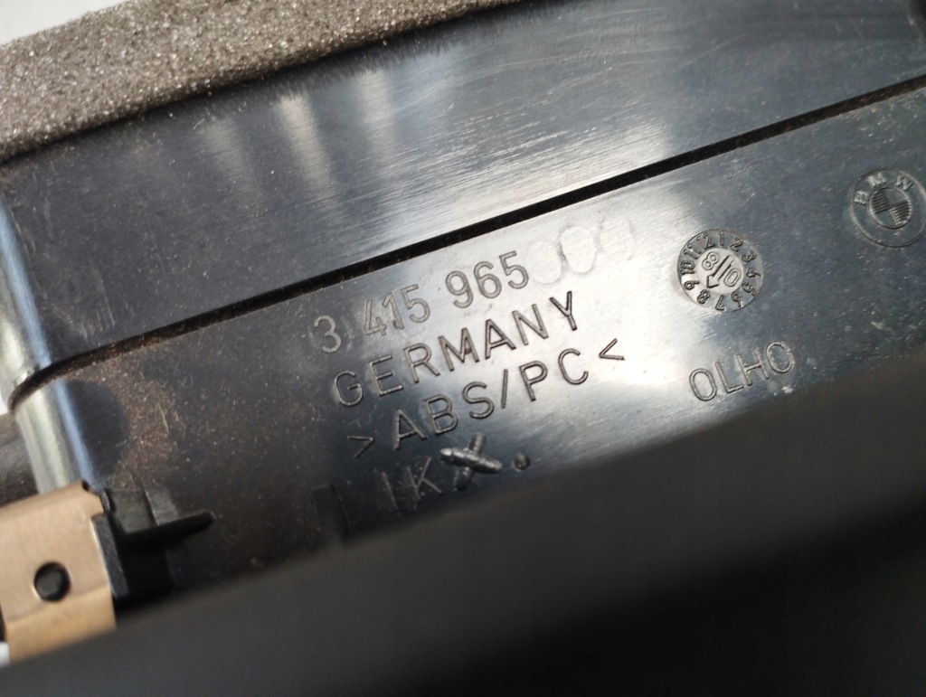 Bmw x3 e83 решітка обдув середня 3415965 в Україні