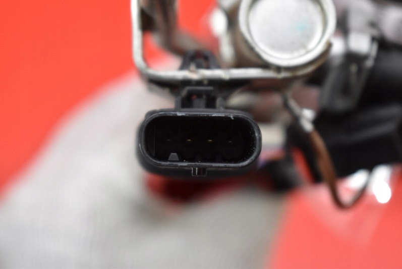 фото №7, Молдинг впрыскная opel karl 1.0 17r