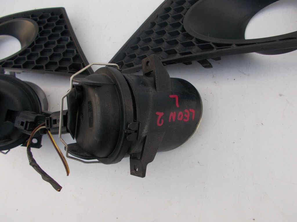 фото №10, Противотуманная фара левый правый решётка решётки seat leon ii 5p0941699a 1p0853666a