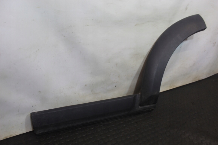 фото №1, Молдинг подкрылок левый задняя land rover discovery iii