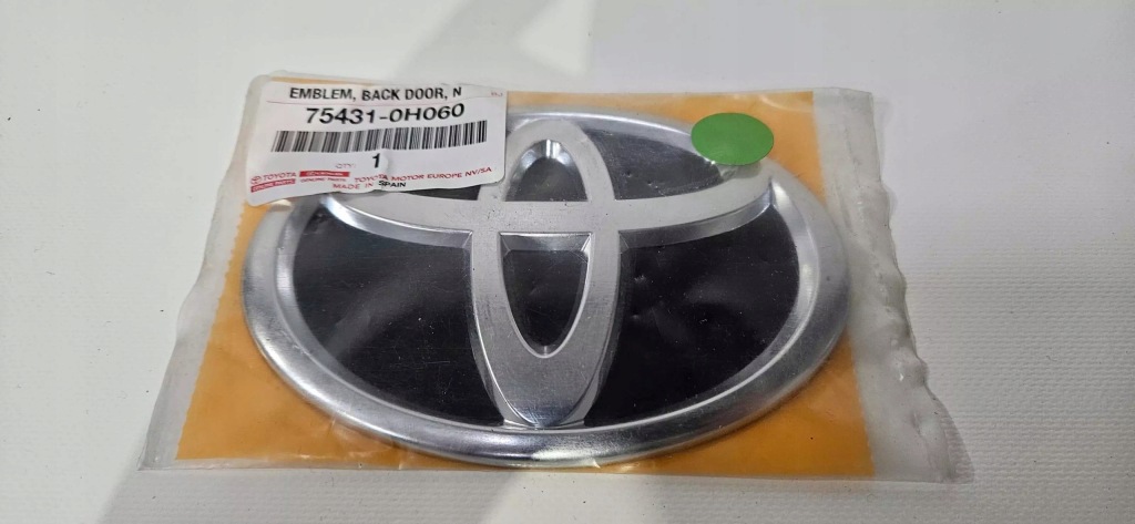 фото №1, Значок эмблема toyota aygo ii 14-21 75431-0h060
