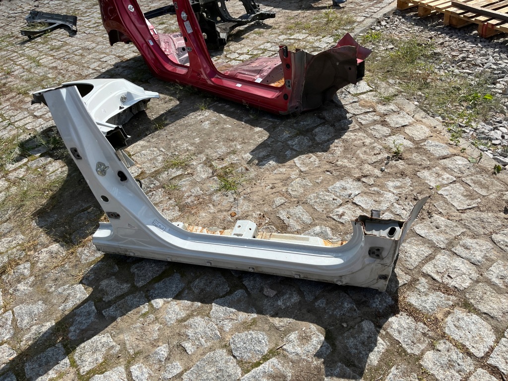 Купити Поріг правий honda civic x hb 17- nh788p