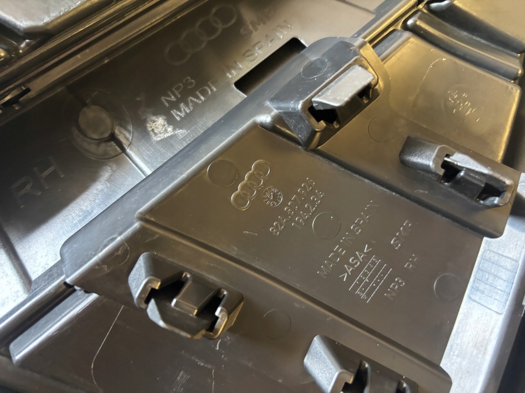 Audi a1 s-line 17- решітка бампера правий перед 82a807682d ładna Зі Шроту