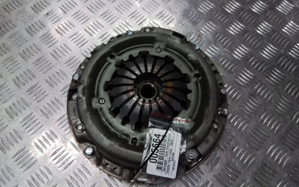 фото №1, Yaris iv cross сцепление kpl. m15a