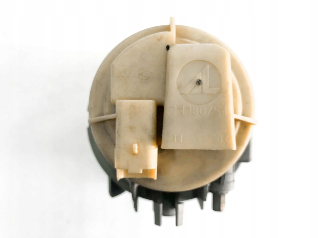 фото №9, Peugeot 1007 2007 лампы противотуманные