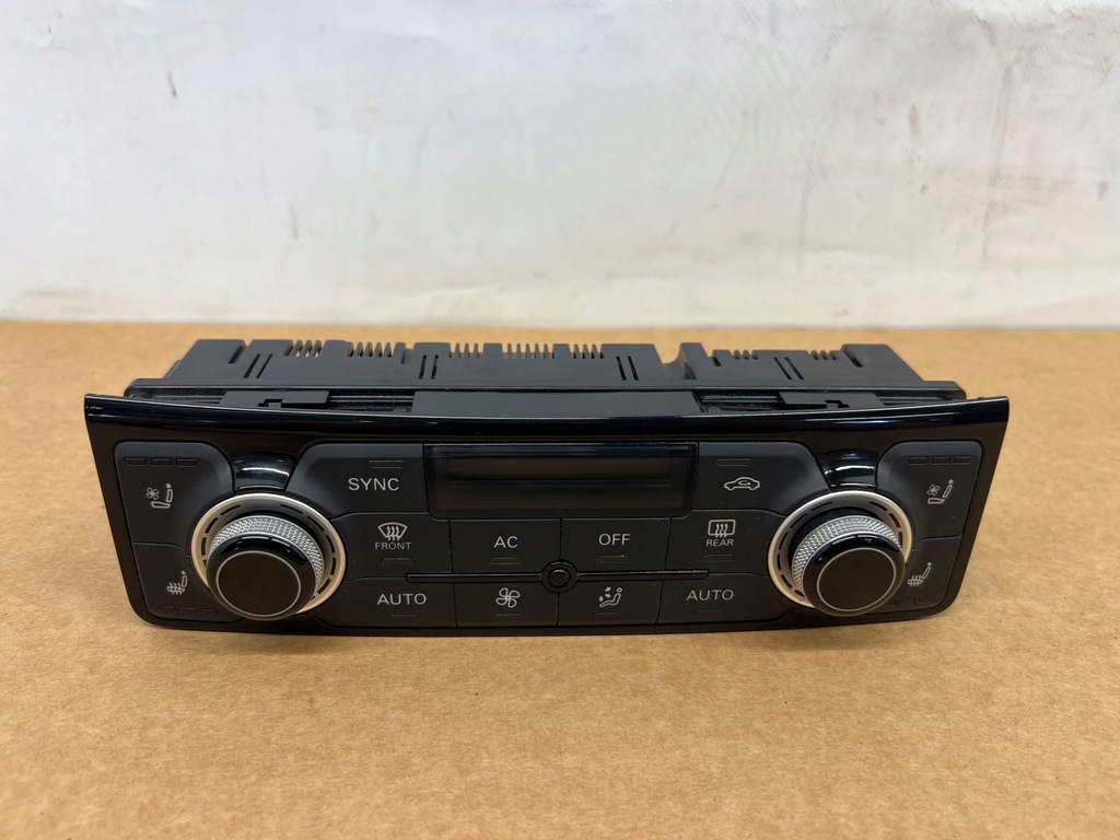 фото №1, Audi a8 d4 панель кондиционера 4h0820043e