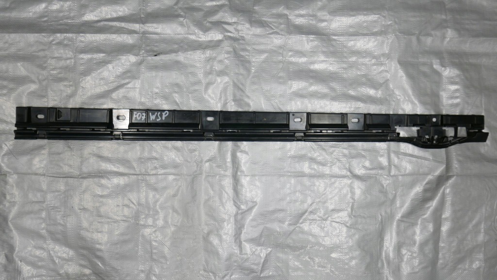 фото №1, Bmw f07 напрямна кронштейн поріг лівий перед 7201255