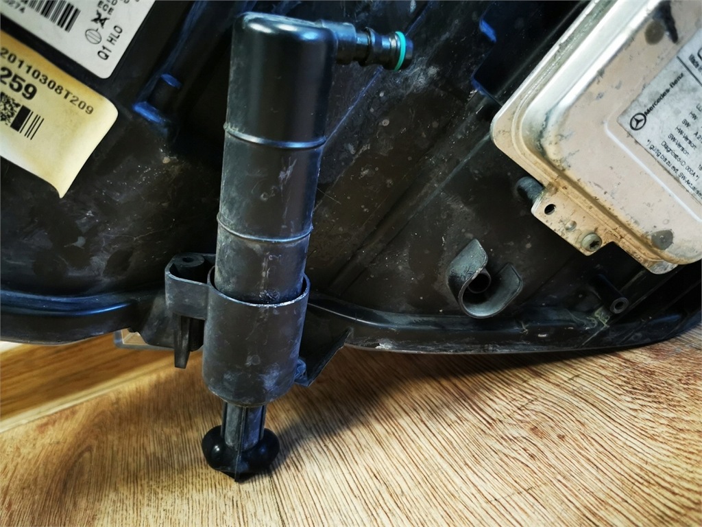 фото №12, Mercedes e-klasa w207 лампа права ксенон комплектна europa