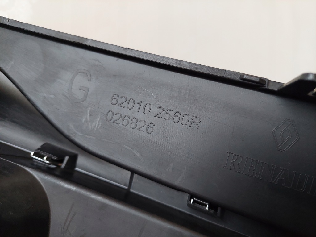 фото №9, Решётка бампера - левый перед - renault laguna iii - lift