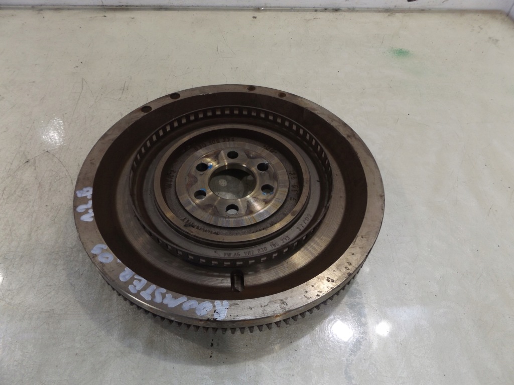 фото №1, Roomster 1,2 колесо маховик 030105333