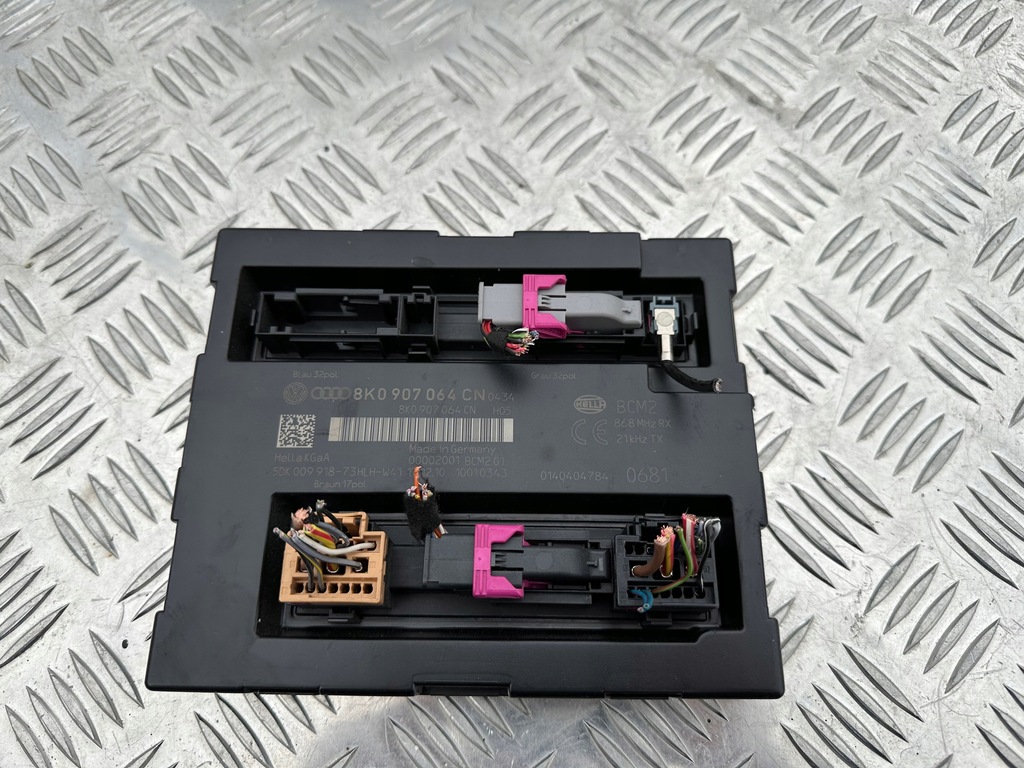 фото №1, Audi a4 b8 модуль комфорту 8k0907064cn