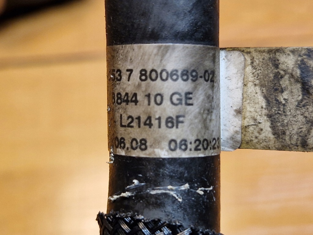 Bmw 3 e90 e91 2.0d 177km n47 шланг пабтрубок  топлива тройник 7800669 Доставка