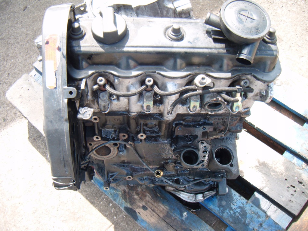 Audi a4 b5 1994 - 2001 1.9 tdi двигатель голый стойку kod : 1z Киев