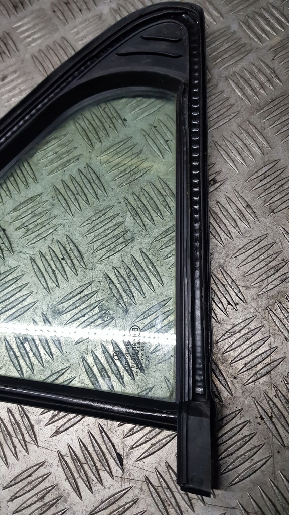 фото №12, Скло скло задня mercedes s-klasa w220 lift малий трикутник rok 2 na скло