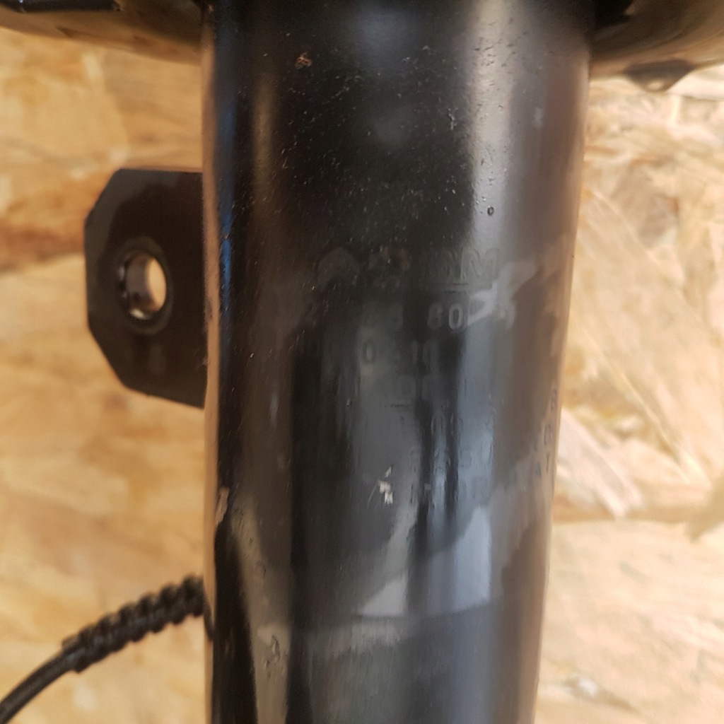 фото №3, Opel crossland поворотний кулак амортизаторна стійка лівий p60