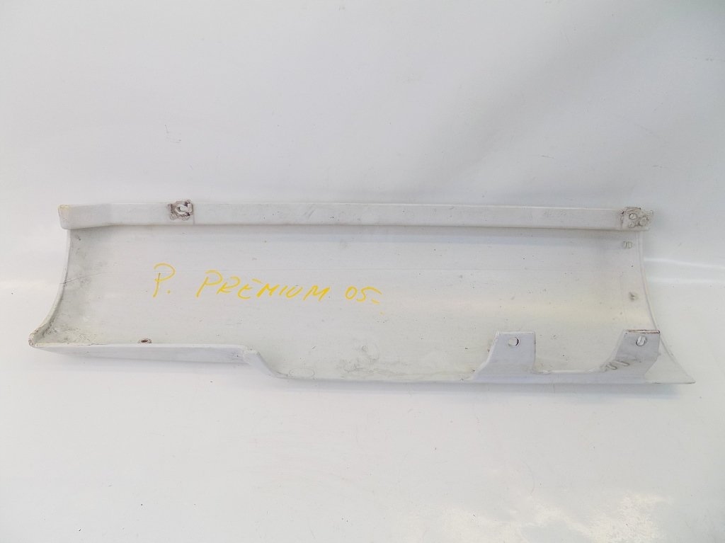 фото №4, Renault premium 420dci 05r уголок облицовка правый