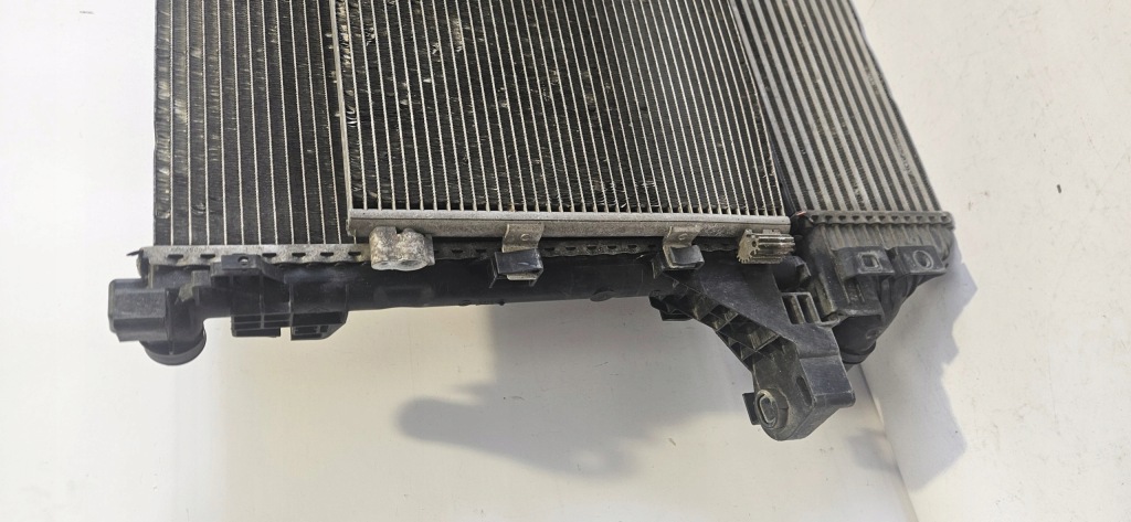 Радиатор воды кондиционера интеркулер renault master 3 10- оригинал Доставка