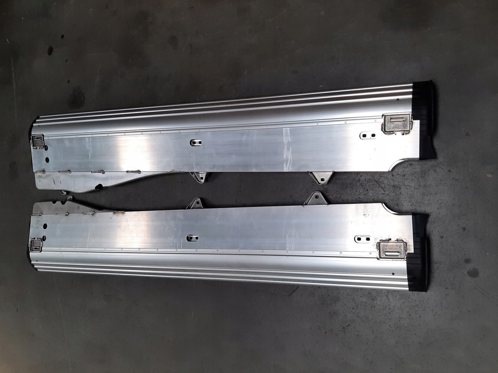 фото №1, Porsche cayenne 7p пороги обшивка поріг лівий rpawy 7l5853554a 7l5853553a