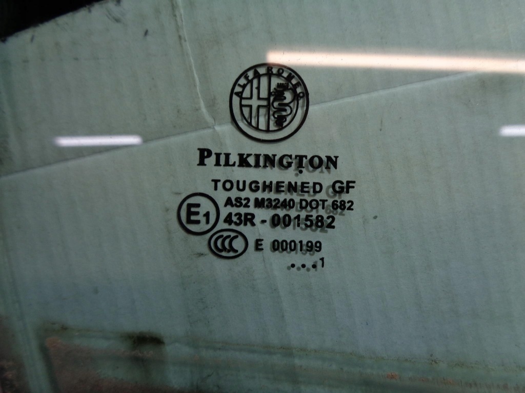 фото №2, Стекло дверь alfa romeo mito 2011r. правая передняя