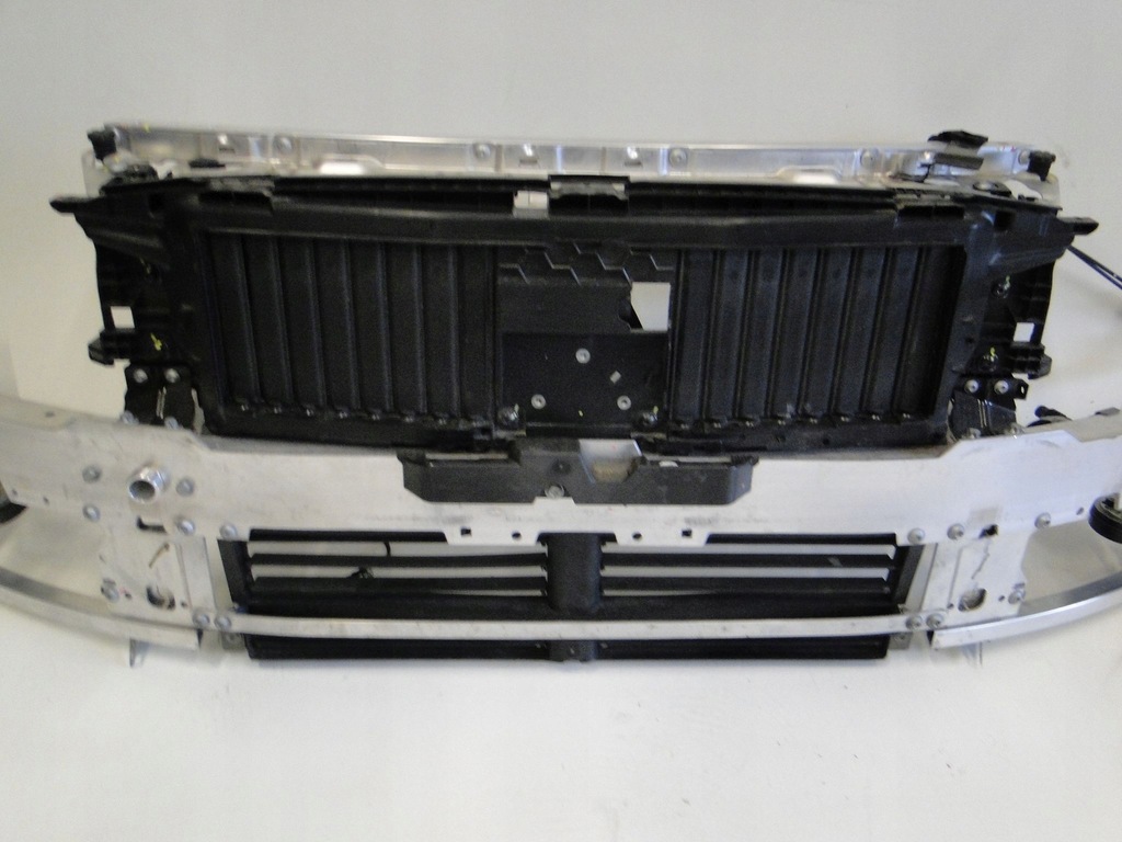 фото №8, Mercedes c klasa w206 s206 206 кронштейн средний балка w бампер pas перед