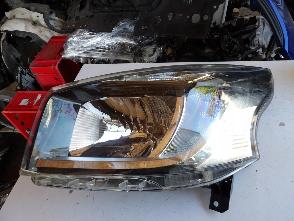 фото №1, Лампа ліва передня renault trafic iii 260607934r