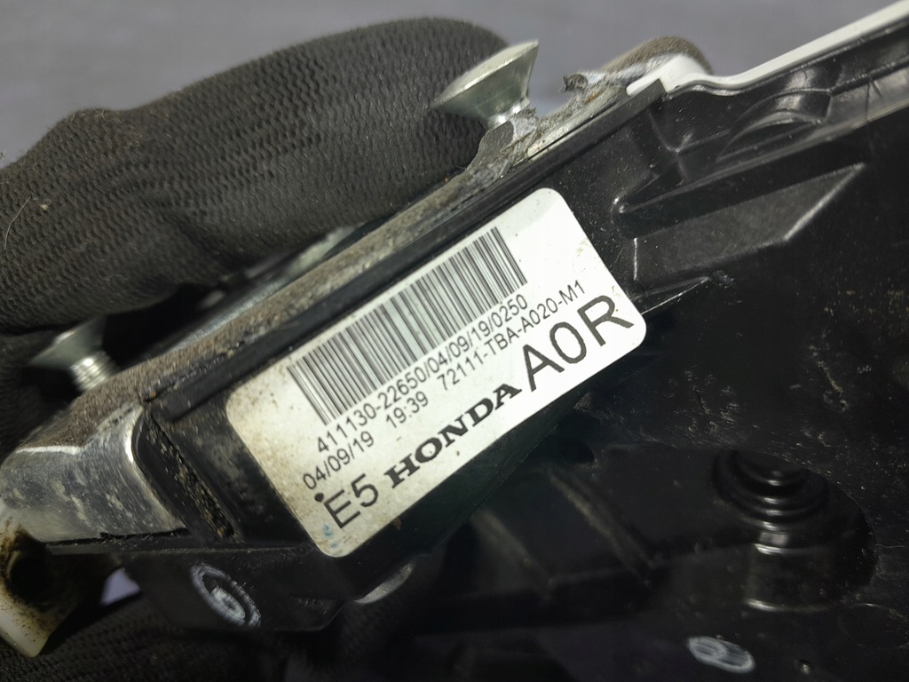 фото №5, Honda civic x замок двері перед правий 4 pin eu 72111-tba-a020-m1