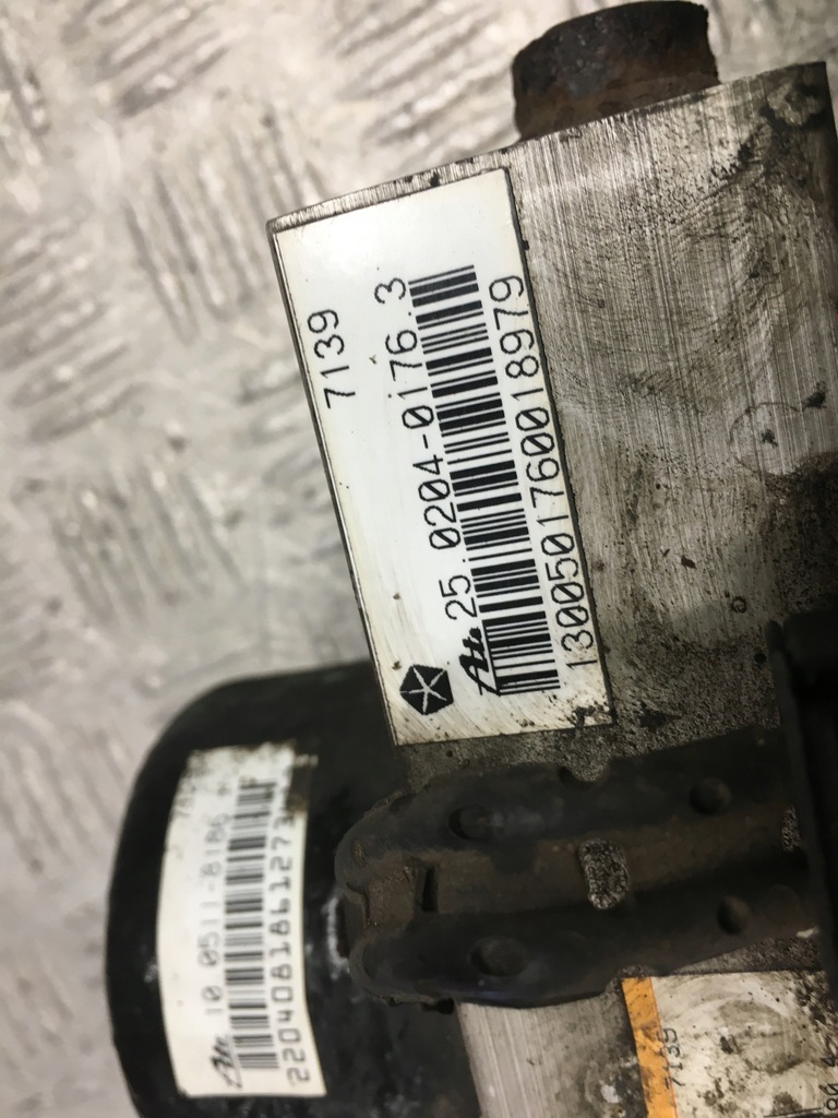 фото №7, Voyager iii 3.3 v6 насос abs