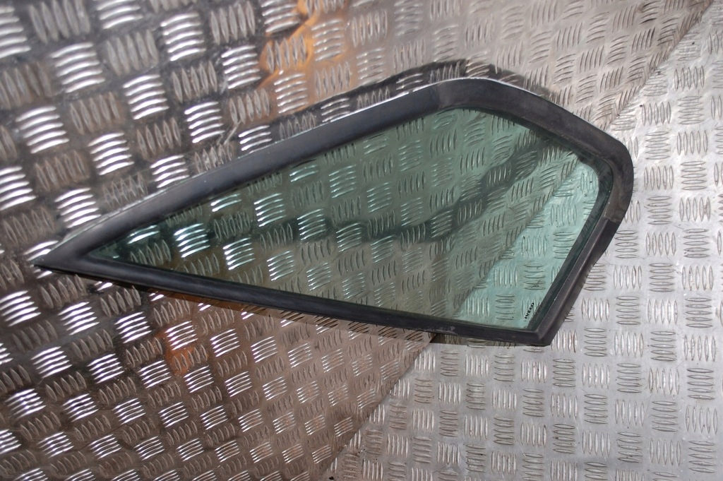 фото №1, Iveco daily стекло стекло треугольник p/l 98,-14,-