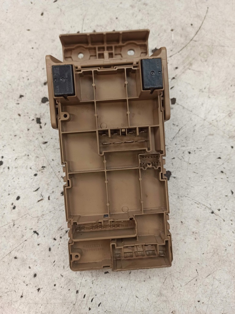 фото №10, Коробка запобіжників subaru оригінальний номер 82201fg010