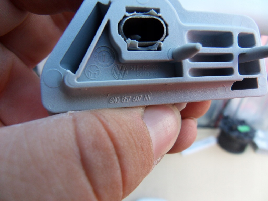 фото №8, Кронштейн ручка потолочный vw polo iv 9n комплект