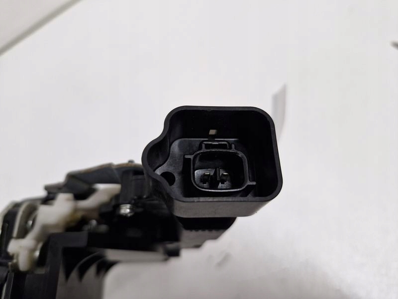 фото №7, Hummer h3 замок кришки багажника задня задній 2 pin