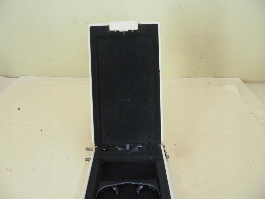 фото №15, Skoda superb i подлокотник задняя na кружки бардачок