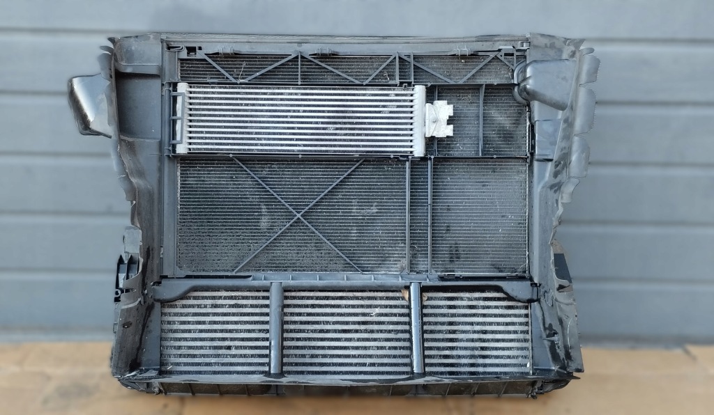 фото №1, Радіатор комплект радіатор mercedes vito w447 2.2 cdi автоматична коробка передач вентилятор