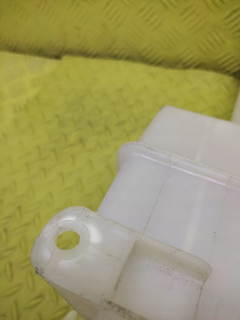 фото №8, Kia cerato бачок омивача 986102f000